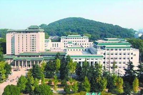 大學(xué)602.jpg