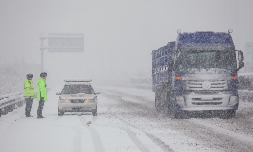 下大雪高速能走嗎 下大雪火車停運(yùn)嗎